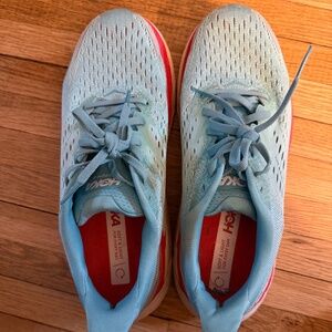 Women’s Hoka Clifton 8